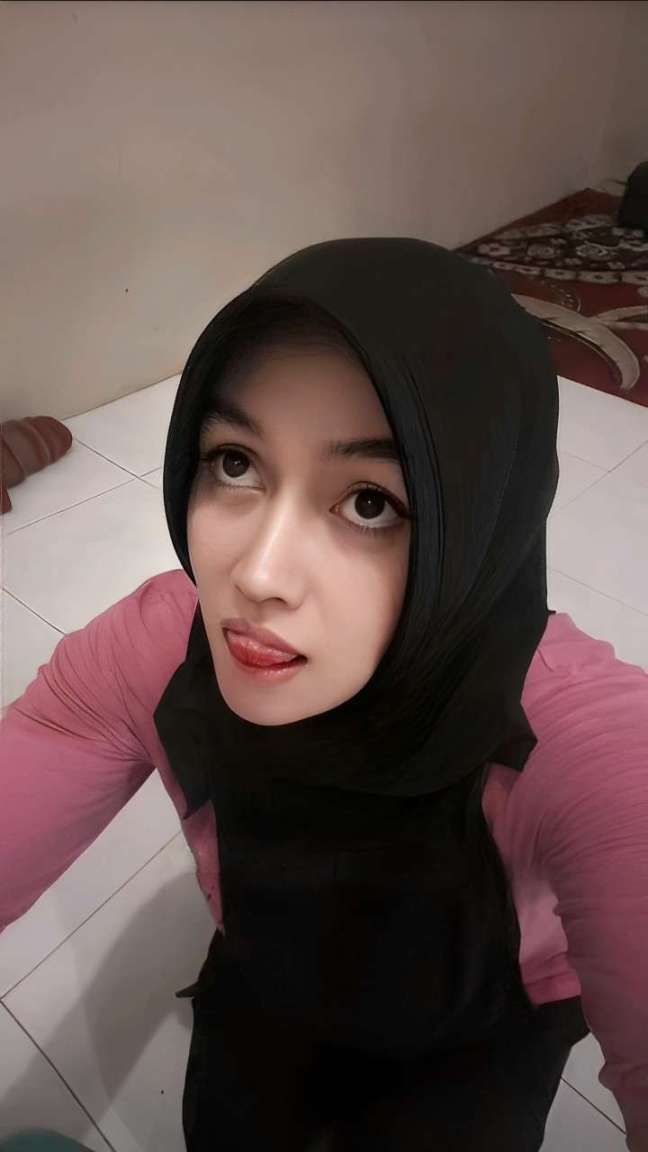 10 Viral Indonesia Video Wiwik Viral Indonesia 2025 Anjay Hijab Kebaya coklat